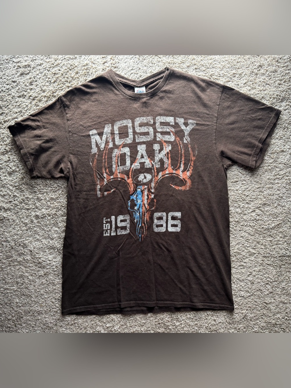 Mossy Oak Est. 1986 Deer Skull Graphic T-Shirt Men’s Large Brown Hunting Tee